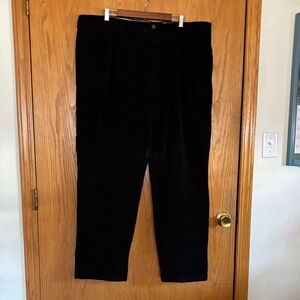 Roundtree & Yorke Black Corduroy Pants